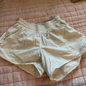 White Lululemon Hotty Hot Shorts 2.5”